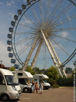Vue depuis le parking sur la roue la plus haute de France